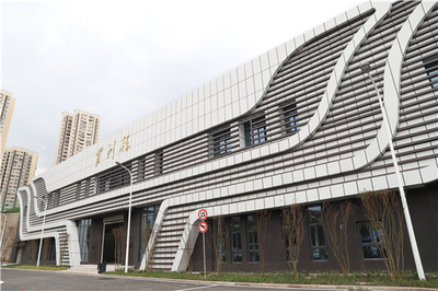 重慶公共運輸職業學院優化教學架構，設立六個二級學院以強化技術服務
